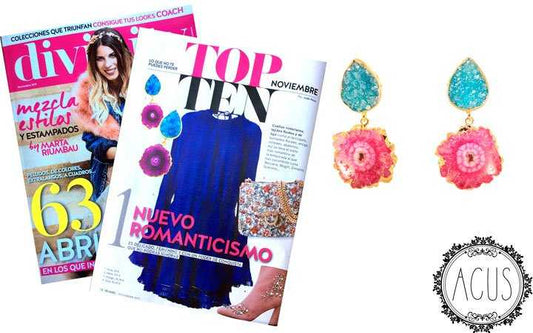 REVISTA DIVINITY | PENDIENTES MALIN TURQUESA Y FUCSIA