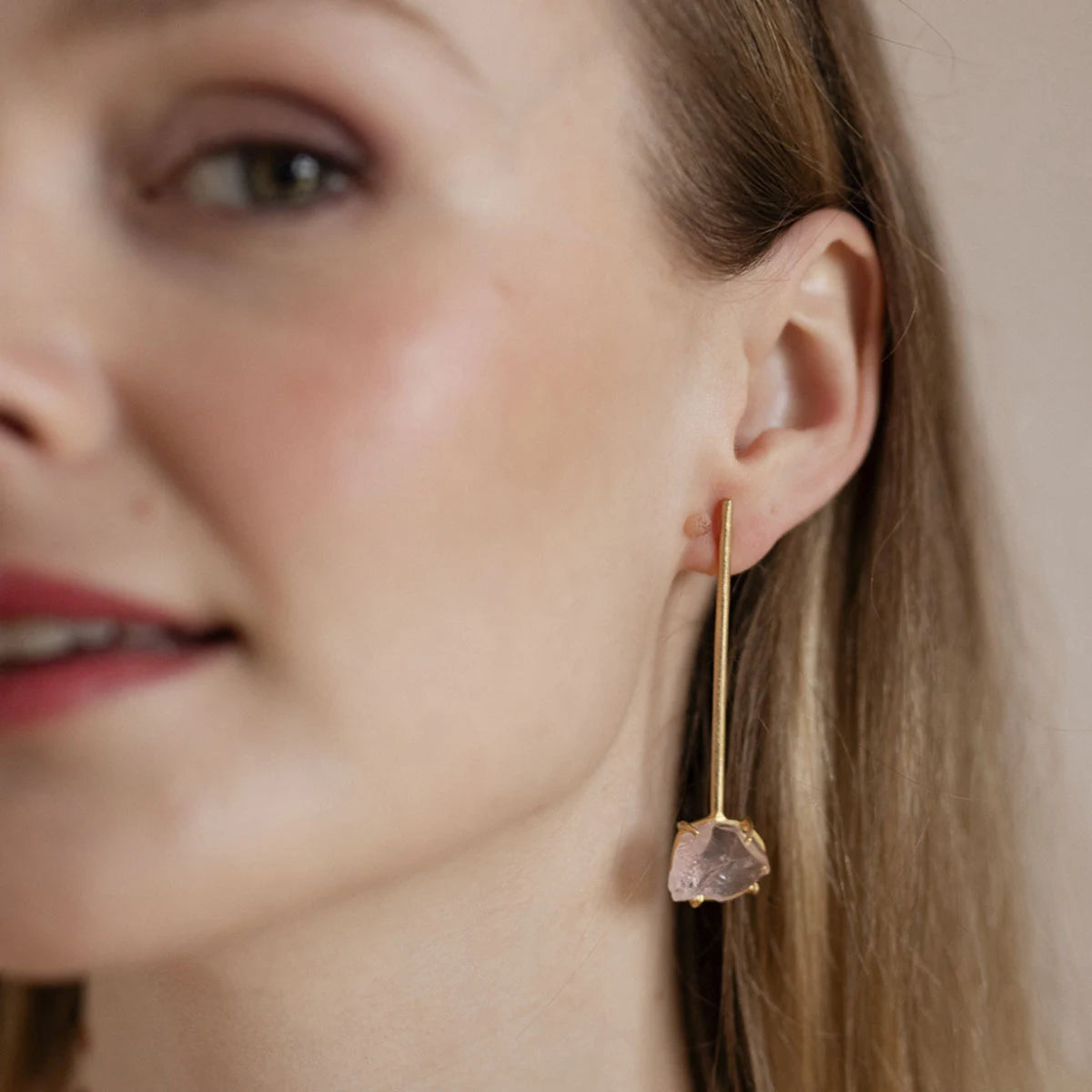 Pendientes Cristalia Rough Rosa cuarzo