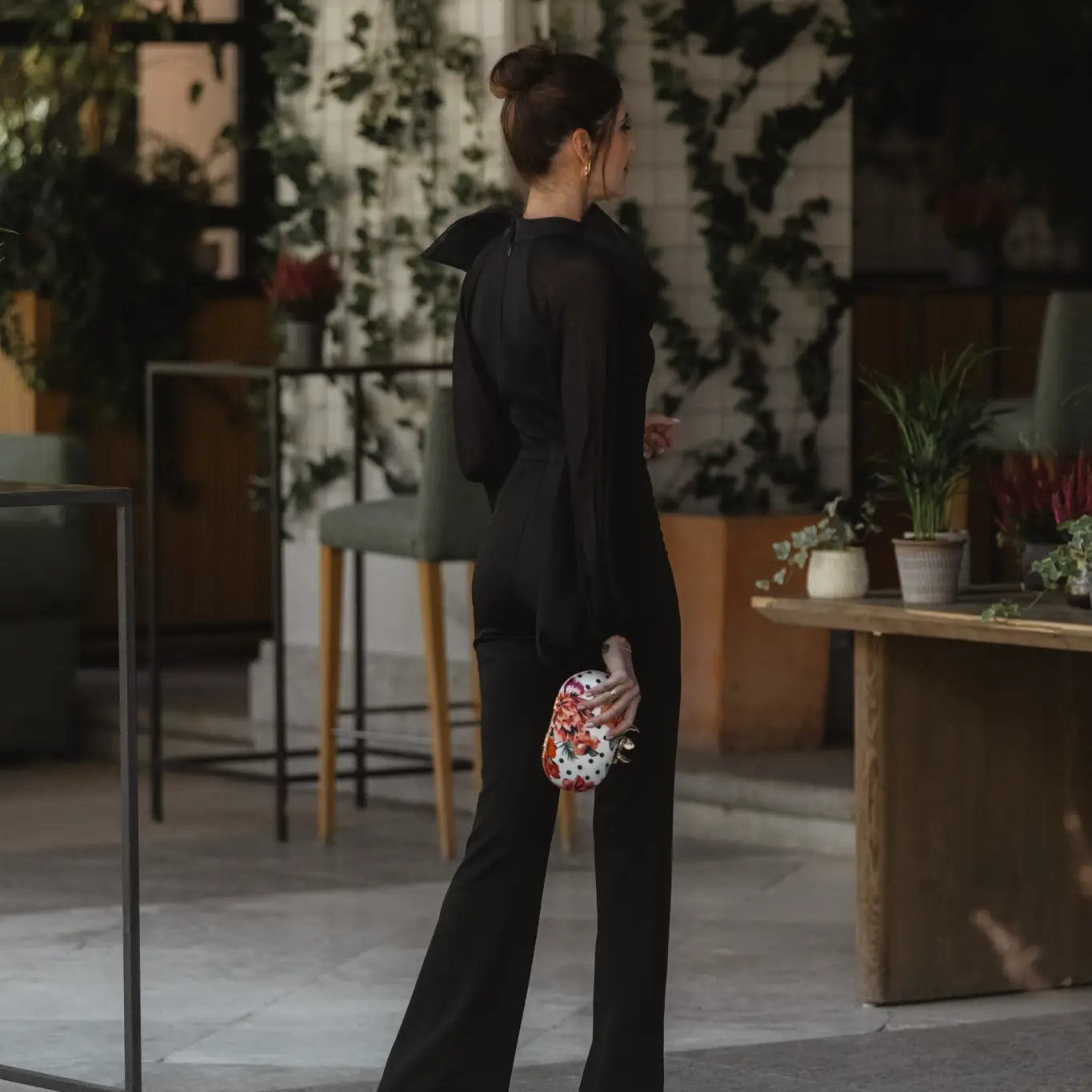 Bolso Ovalado Flor Garra Print Art Lunares Blanco, Negro y Rojo