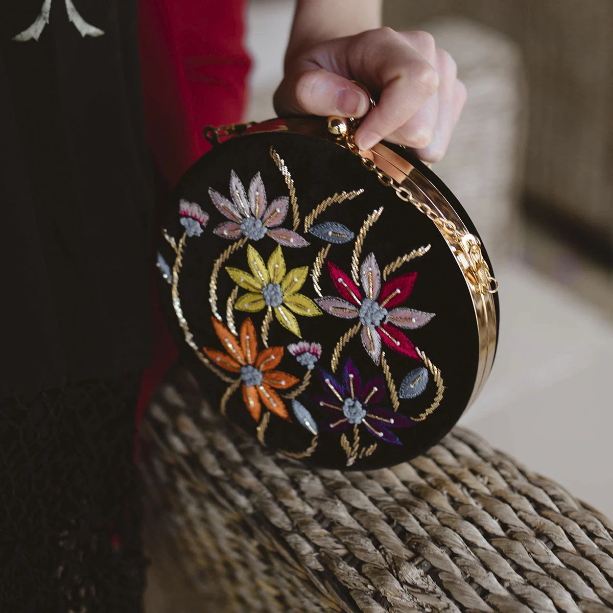 Bolso Circular Flores Negro Multicolor