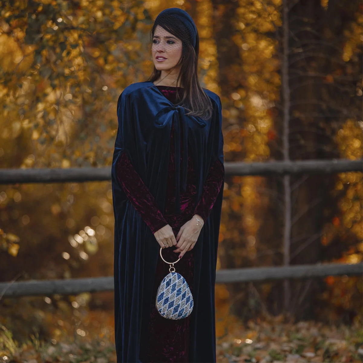 Bolso Huevo Mukan Azul Y Plata