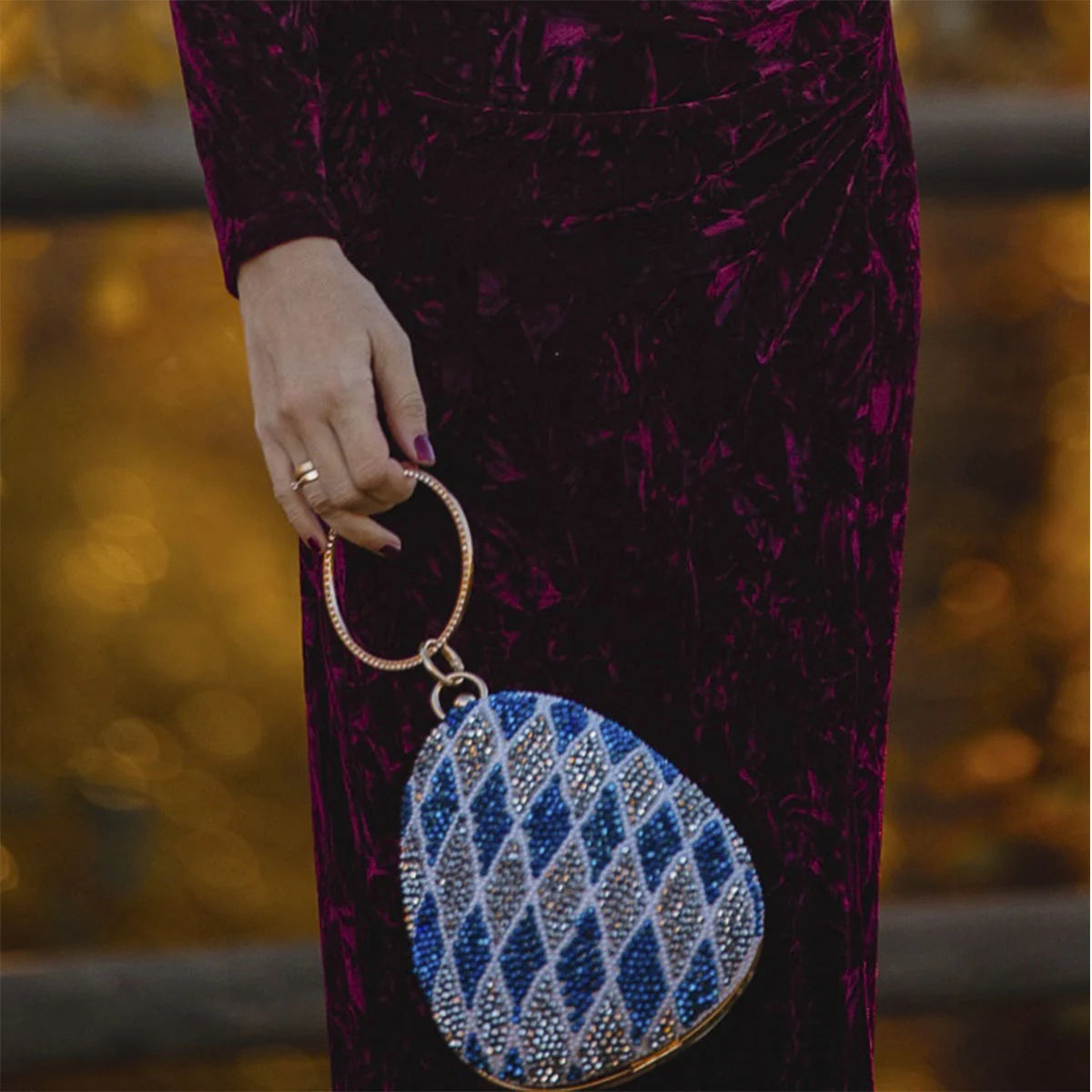 Bolso Huevo Mukan Azul Y Plata