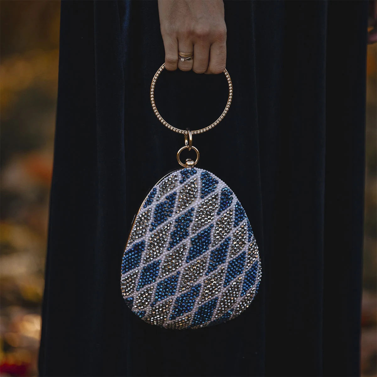 Bolso Huevo Mukan Azul Y Plata