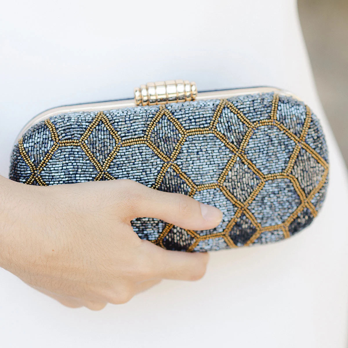 Bolso Ovalado Lennox Azul Metalizado y Dorado