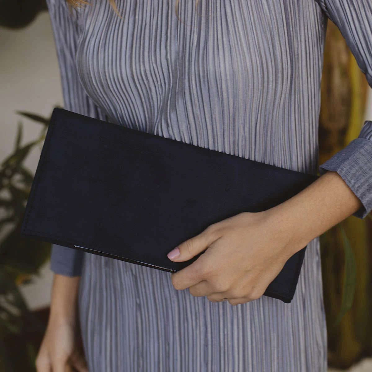 Bolso Sobre Cromo Azul Marino