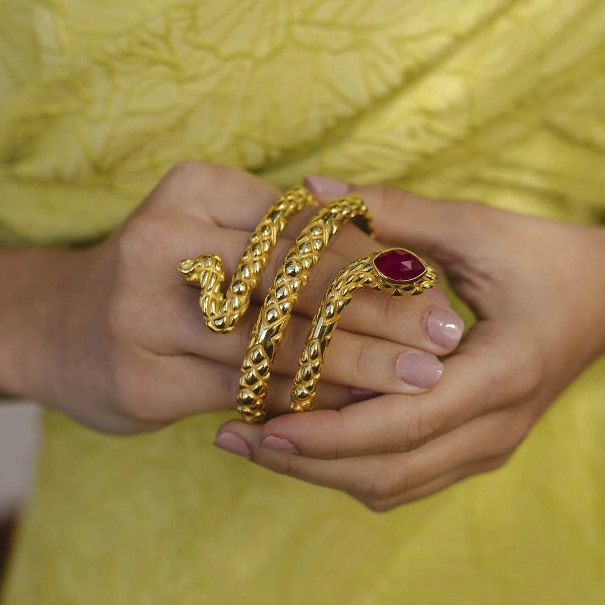 Brazalete Serpiente Silale Rubí