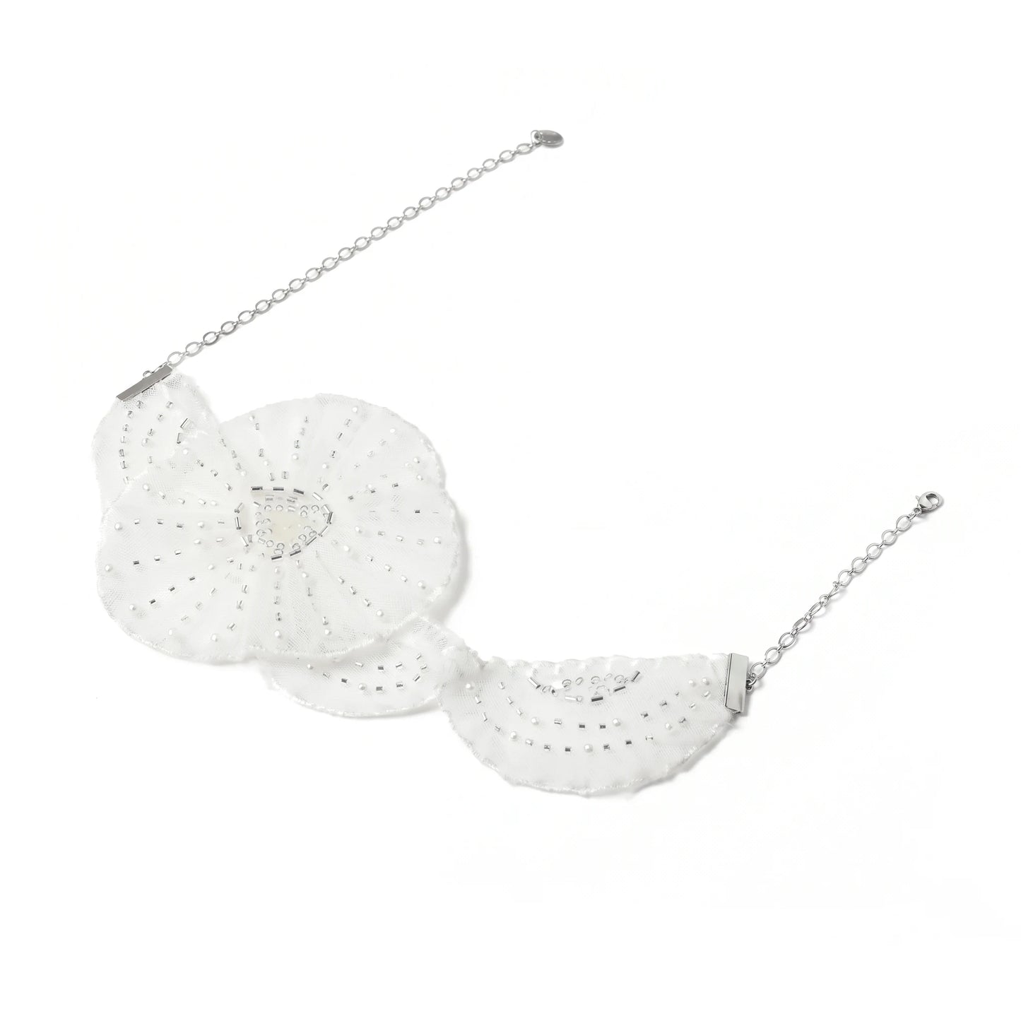 Choker Bordado Petal Queen Plata Blanco