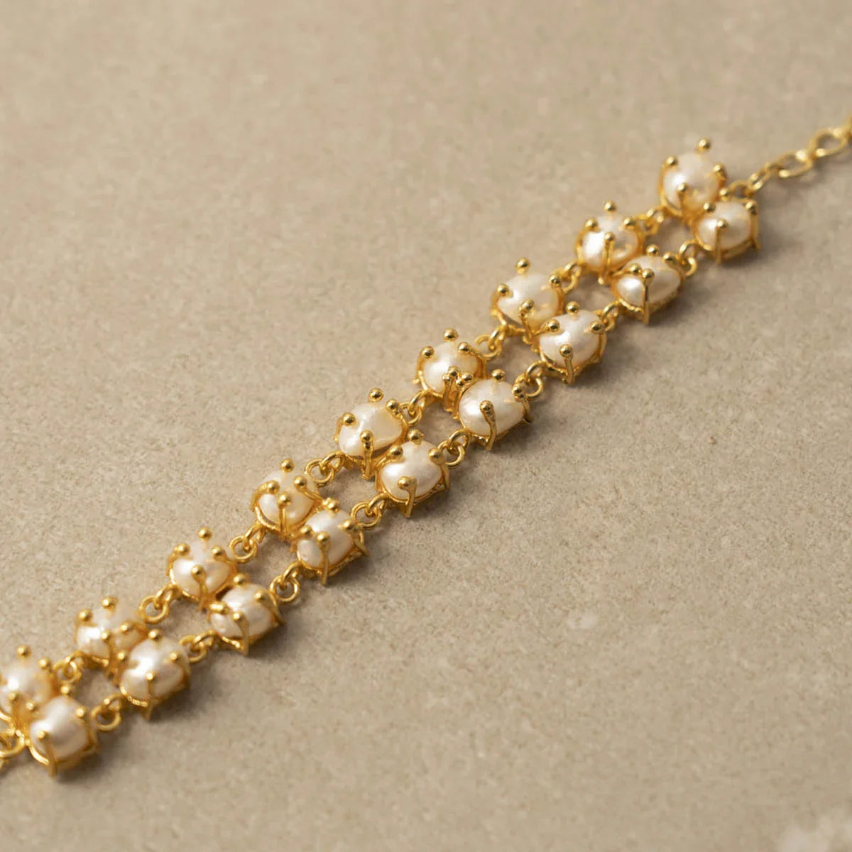 Choker Nigel Perlas