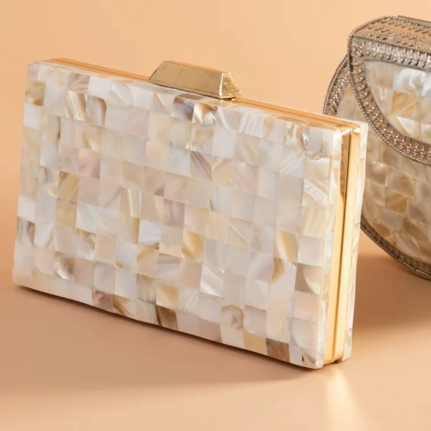 Clutch Niemeyer Nácar