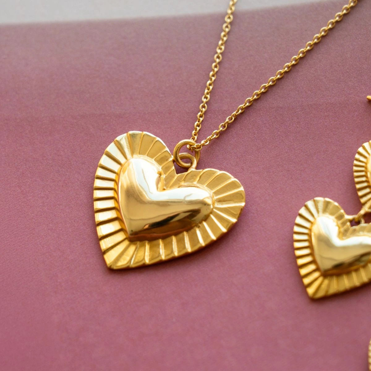 Conjunto Pendientes Julieta + Colgante Suki Corazón