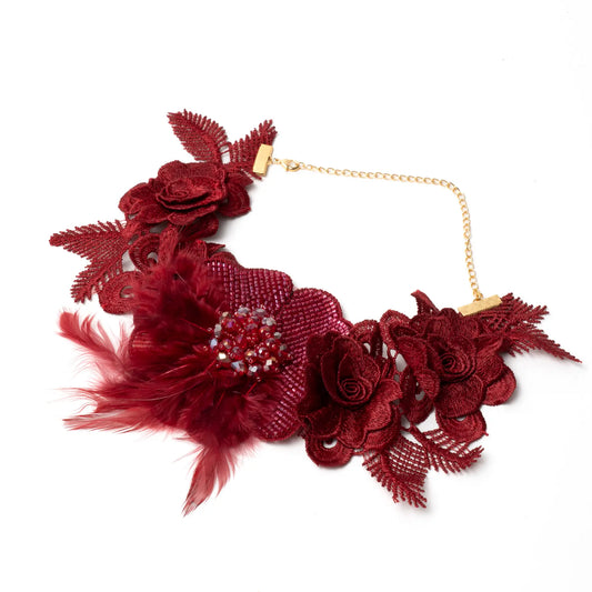 Collar Bordado Granatea Plumas Burdeos