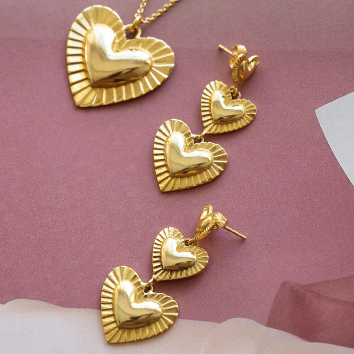 Conjunto Pendientes Julieta + Colgante Suki Corazón