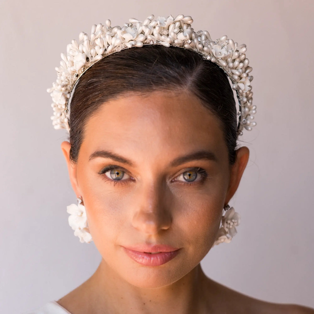 Diadema Delis Plata Flores y Gotas Blanca