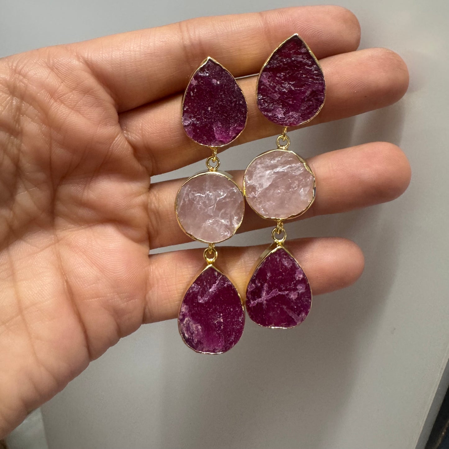 Pendientes Mademoiselle Ed. Limitada Rough Rubí rosado y Rosa Cuarzo