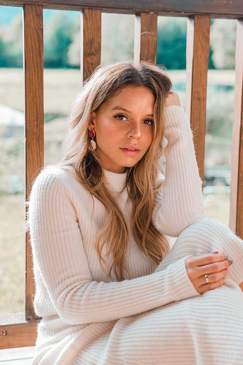 Pendientes Invitada Fucsia mo y Blanco