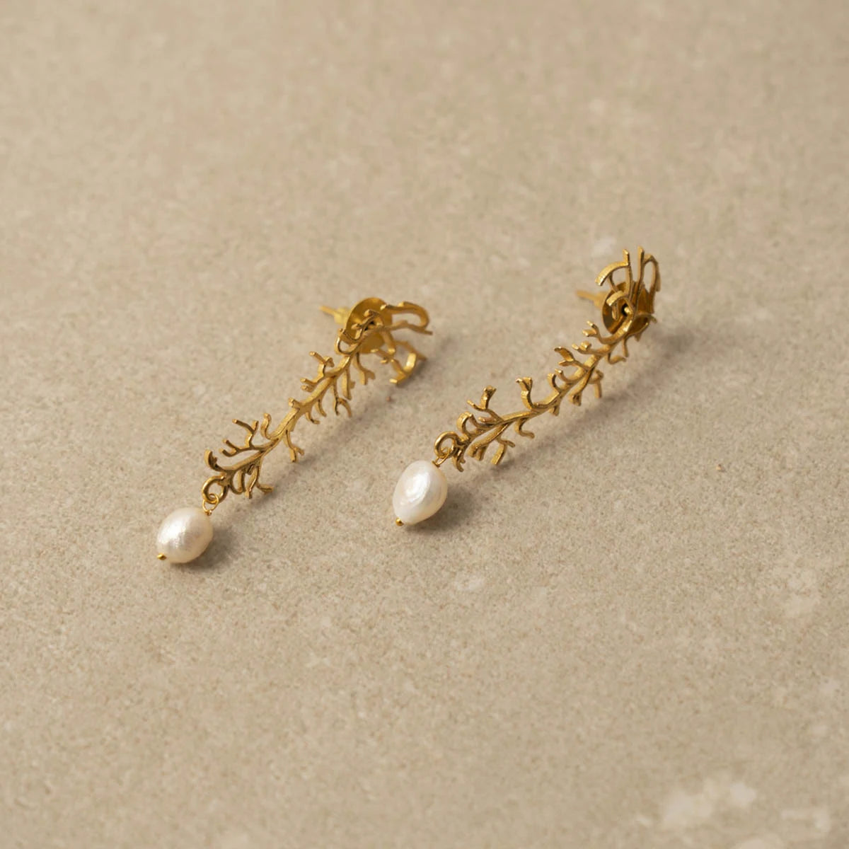 Pendientes Nidario Perla