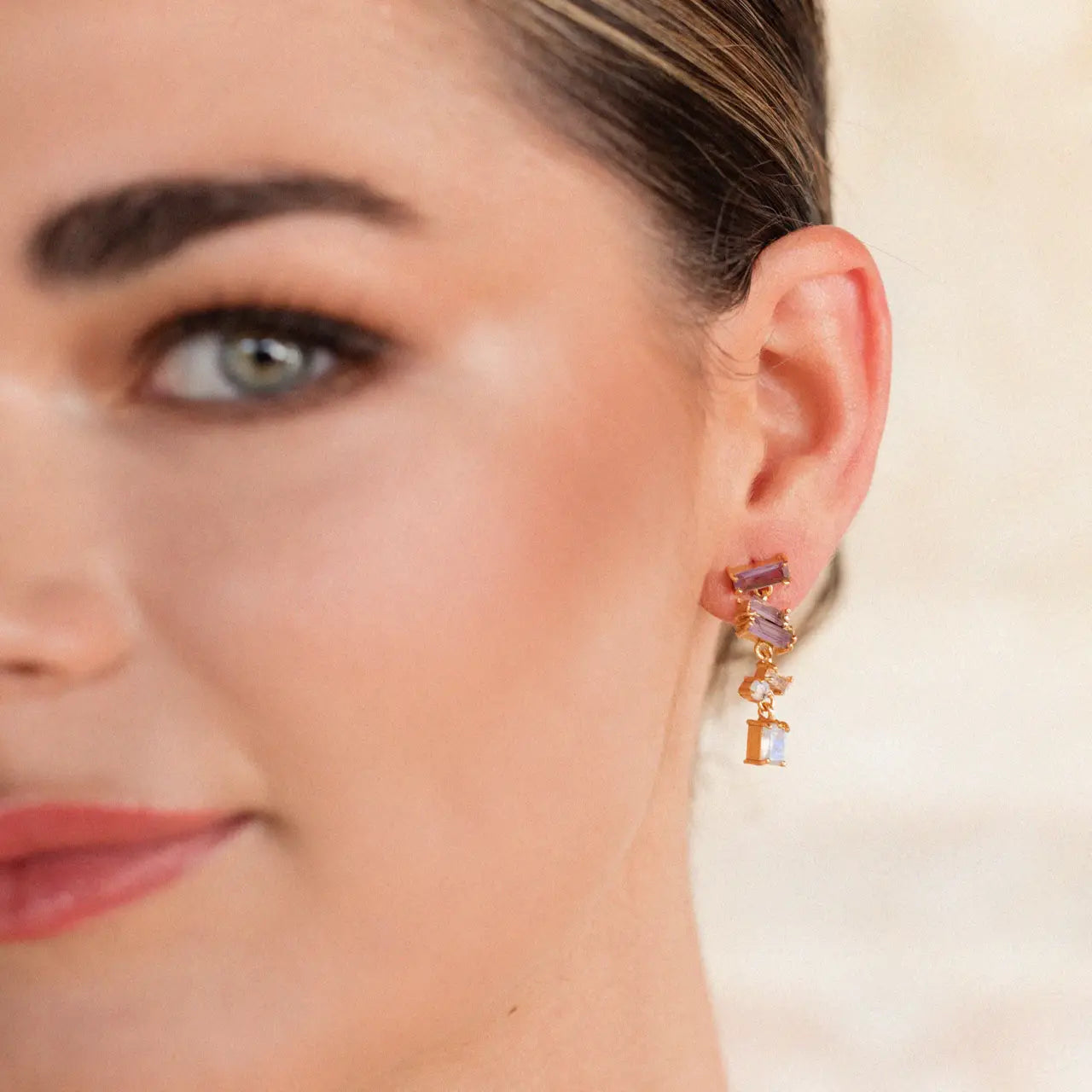 Pendientes Moitié Morado y Piedra lunar