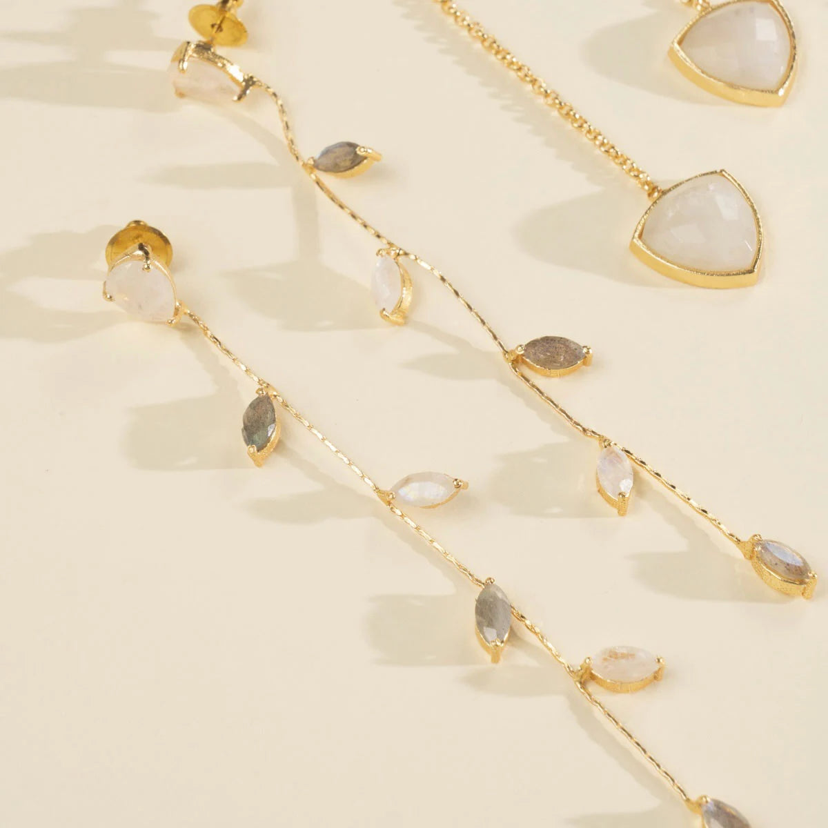 Pendientes Abril Deluxe Piedra Lunar y Labradorita