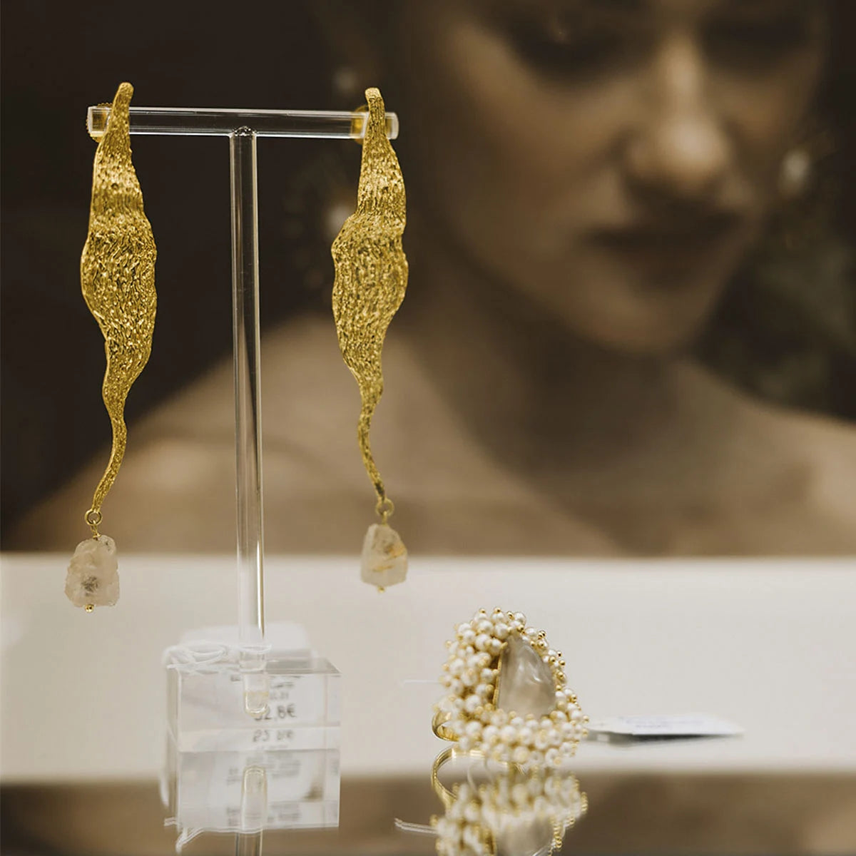 Pendientes Afrodita Ed. Limitada Rough Rosa Cuarzo