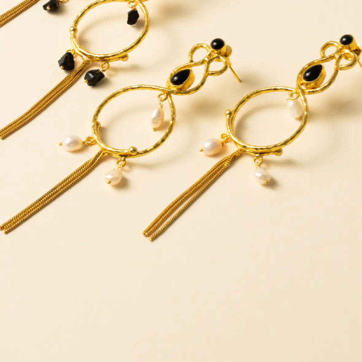 Pendientes Anelia Negro y Perlas
