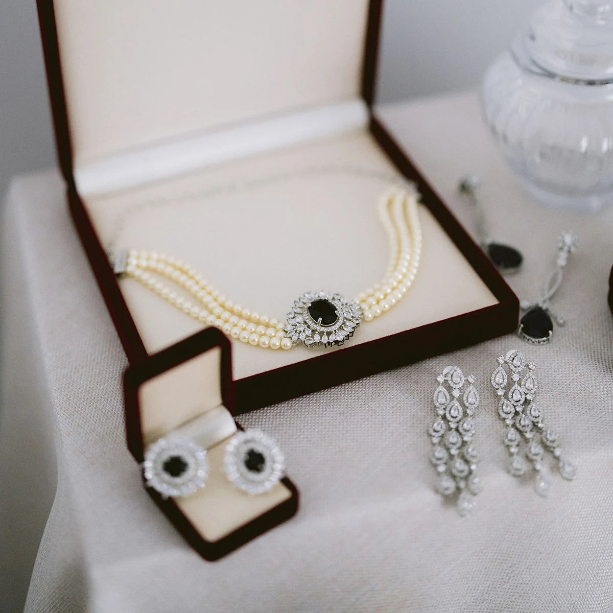 Choker Cella Plata Negro y Perlas