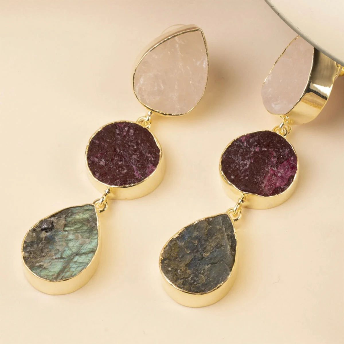 Pendientes Mademoiselle Ed. Limitada Rough Rosa Cuarzo, Rubí y Labradorita