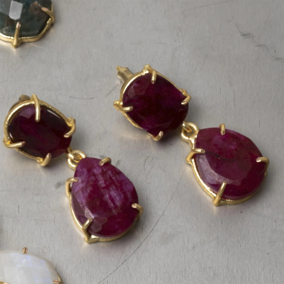 Pendientes Trovador Rubí