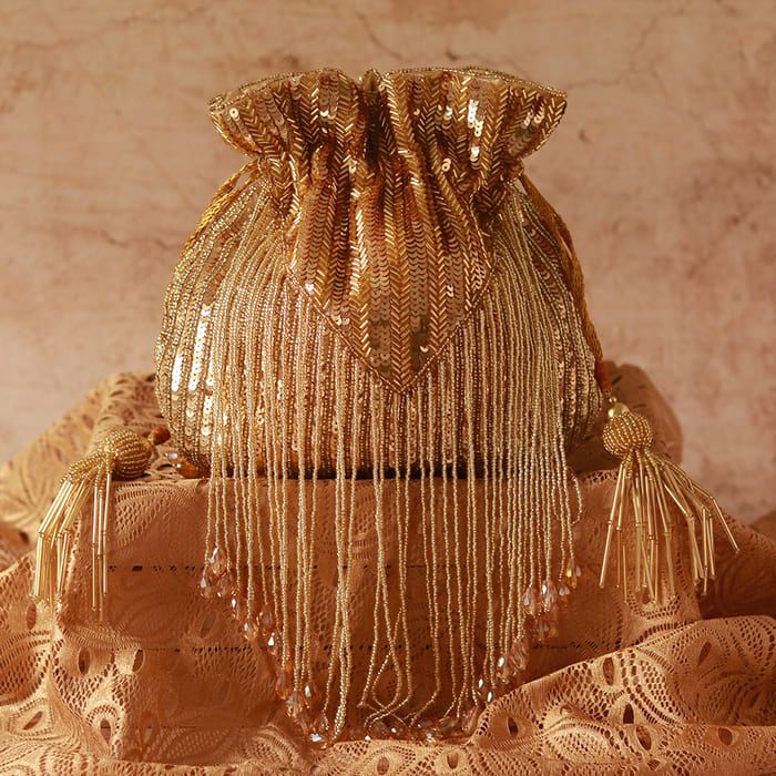 Bombonera Campano Flecos Dorada