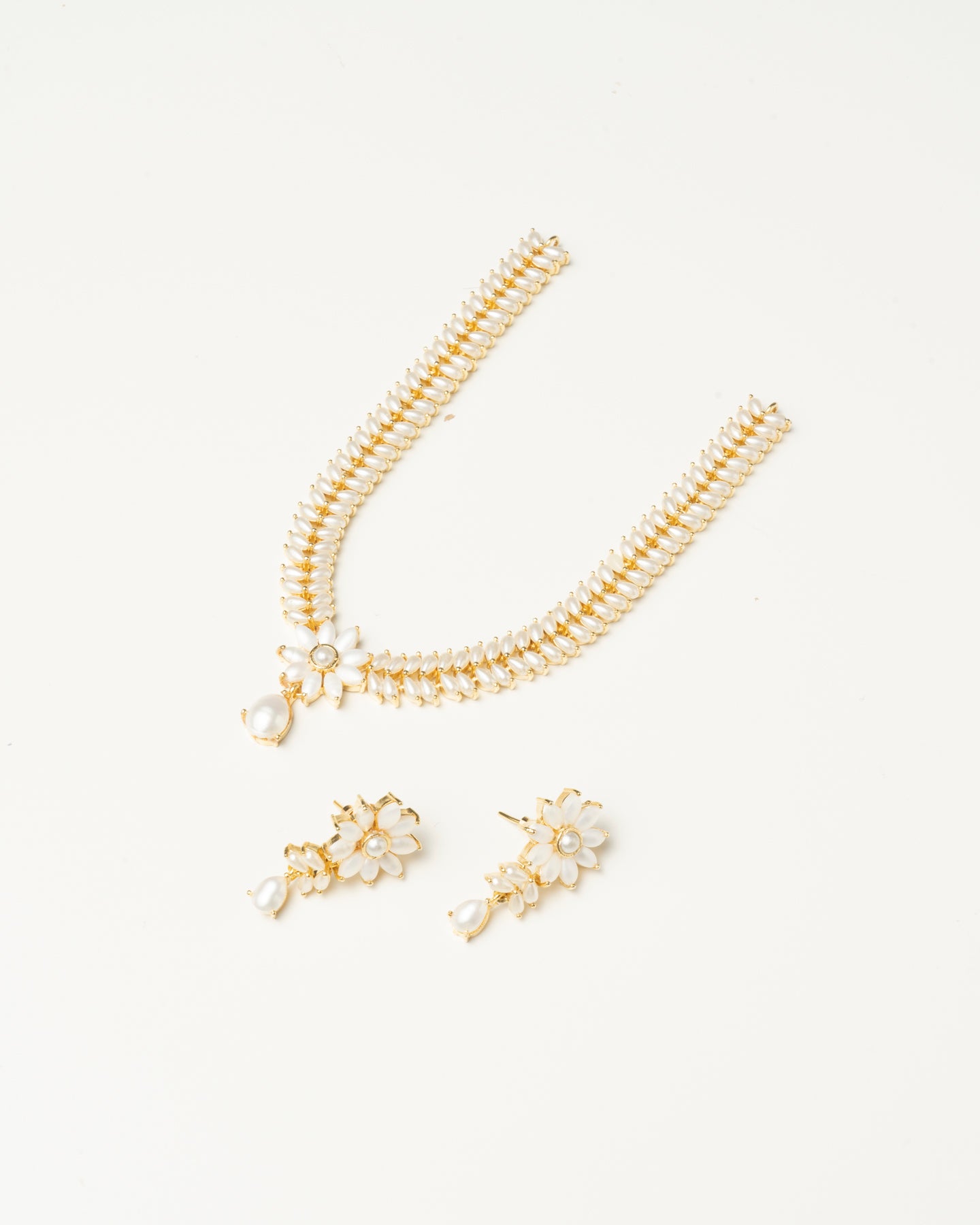 Venta Flash Vintage Conjunto Perle Lester Ed. Limitada Perla (sin cadena)