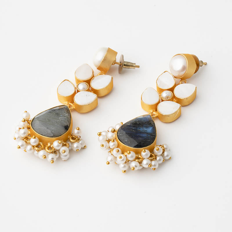 Pendientes Masan Ed. Limitada Labradorita. Blanco y Perlas