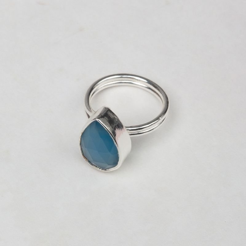 Anillo Caveto Pulida Plata Azul Calcedonia