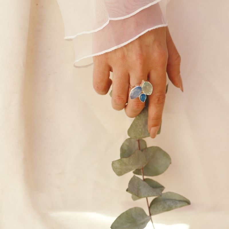 Anillo Grayas Ed. Limitada Plata Piedra Pulida Blanco, Lunar y Malva