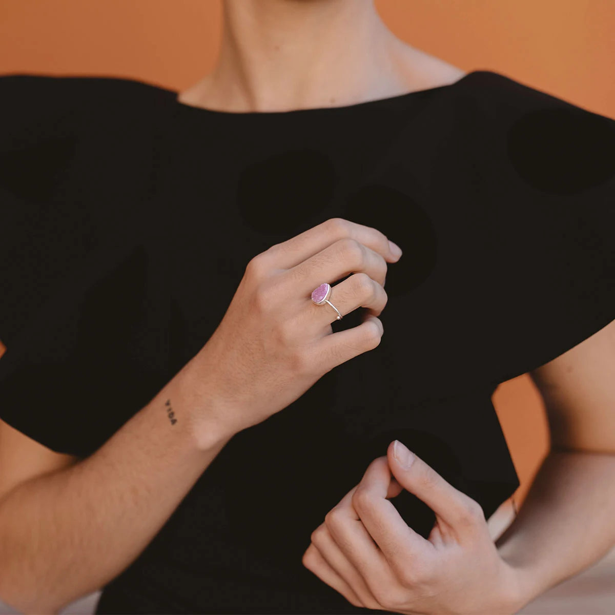 Anillo Queens Plata Fucsia