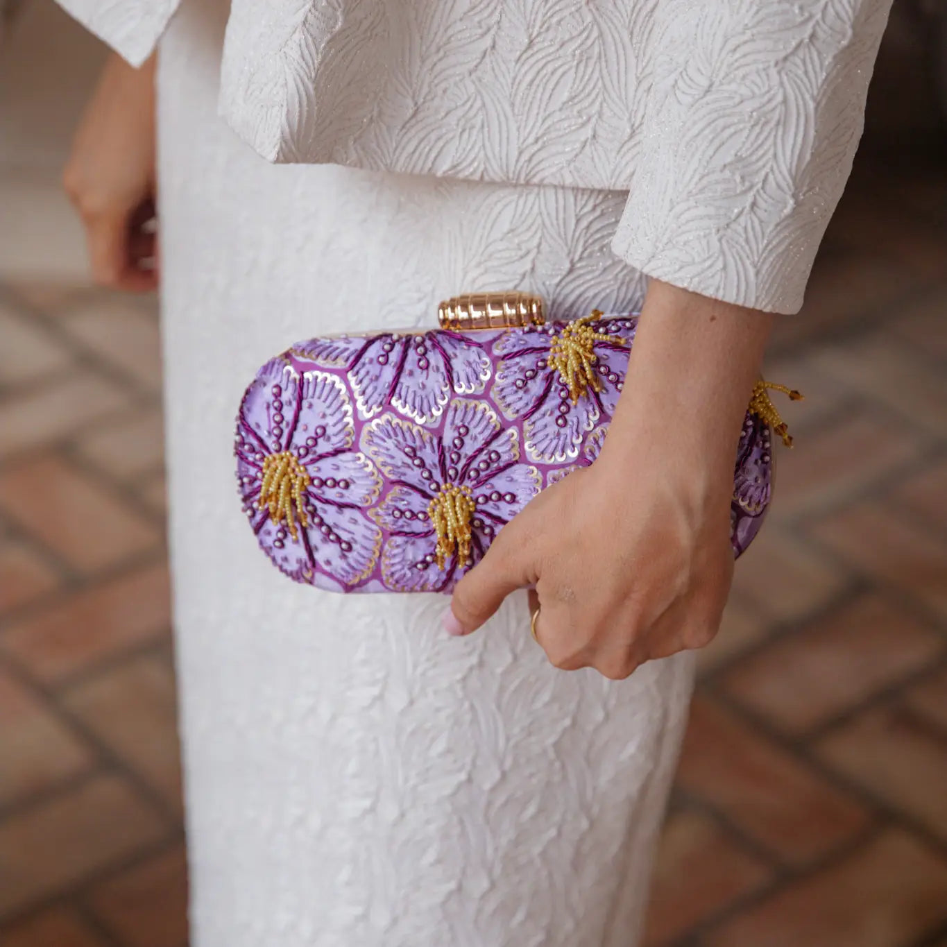 Bolso Ovalado Lennox Amelie Morado y  Amarillo