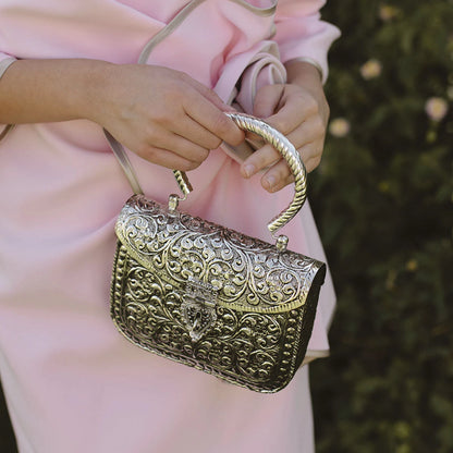 Bolso Cofre Asa Arabic Plata