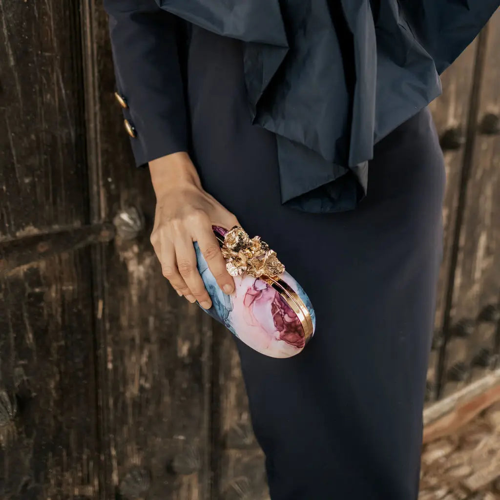 Bolso Ovalado Flor Garra Print Art Azules y Rosas