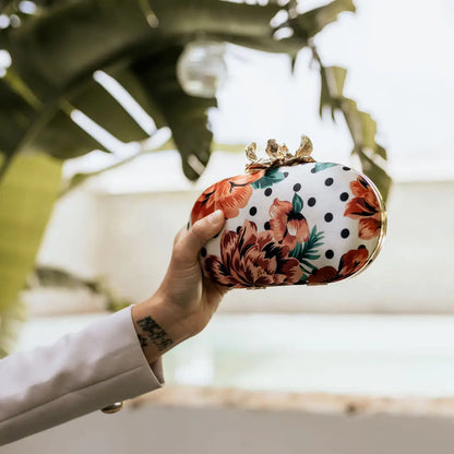 Bolso Ovalado Flor Garra Print Art Lunares Blanco, Negro y Rojo