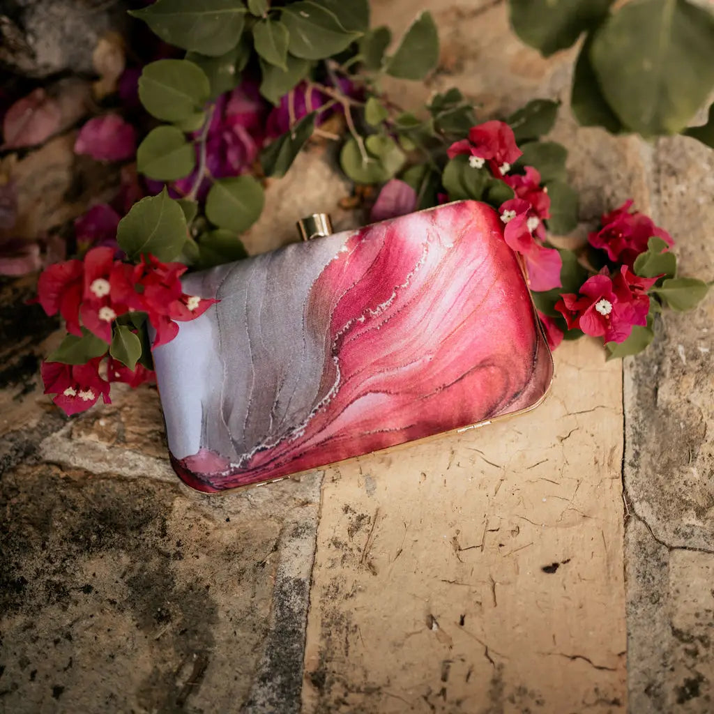 Bolso Print Goldenlines Gris y Fucsia