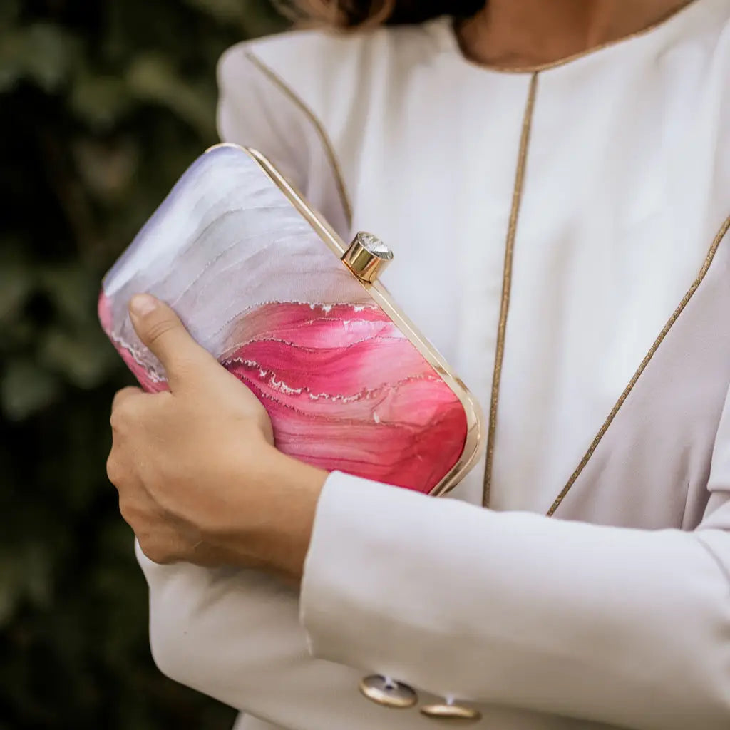 Bolso Print Goldenlines Gris y Fucsia