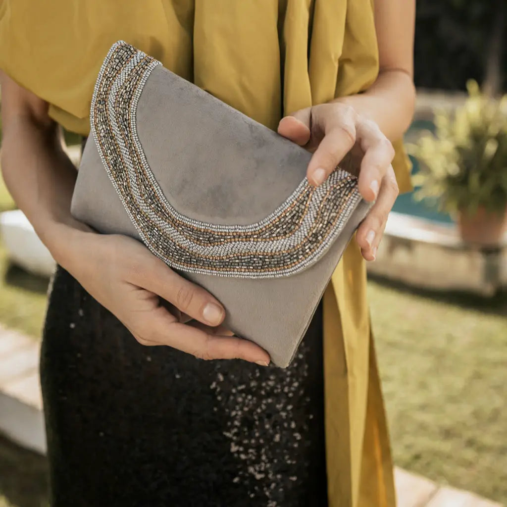 Bolso Sobre Delphine Gris