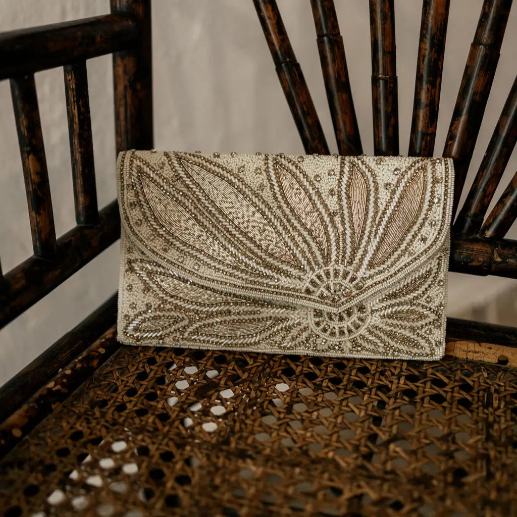 Bolso Sobre Joya Sena Blanco y Dorado