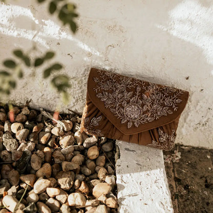 Bolso Sobre Sabina Marrón