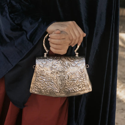 Bolso Cofre Asa Argéntea Plata
