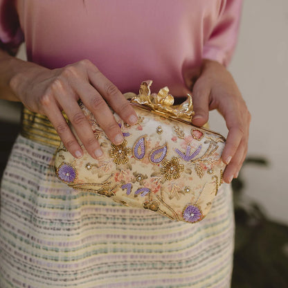 Bolso Flor Garra Bilal Beige y Lila