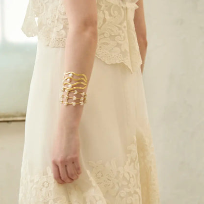 Liquidus Pearl Bracelet
