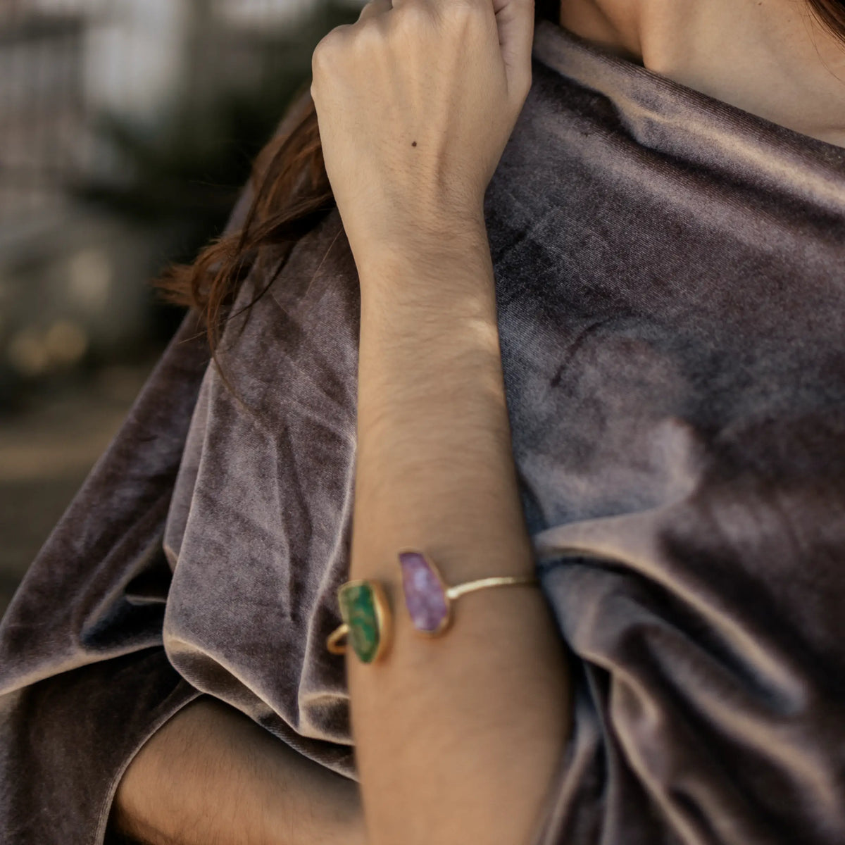 Brazalete Caliza Rough Verde y Morado