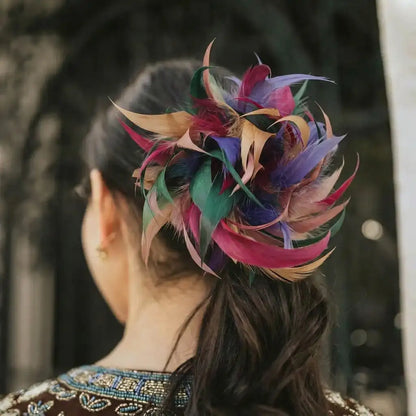 Broche / Tocado Flor Plumas Multicolor