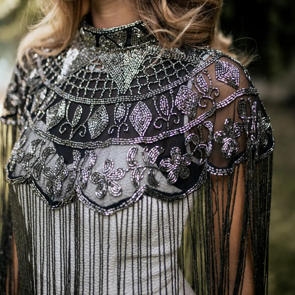 Capa Joya Misterio Negra y Cromo