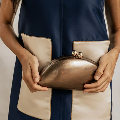 Clutch Cosmia Marrón