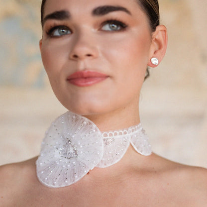 Choker Bordado Petal Queen Blanco